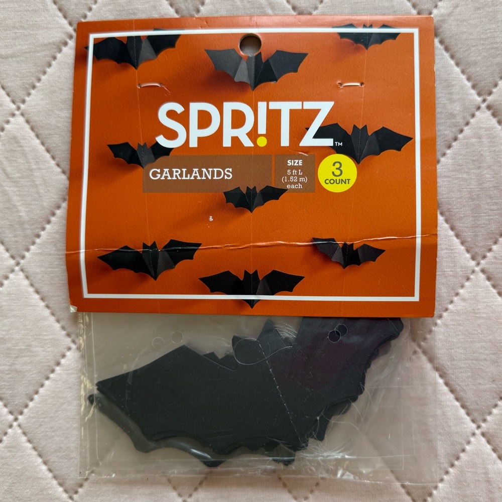 Target Spritz Bat Garland